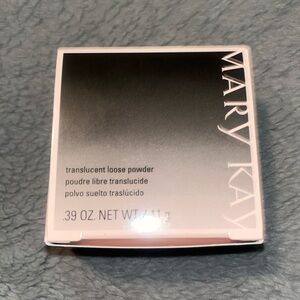 Mary Kay translucent loose powder. NIB